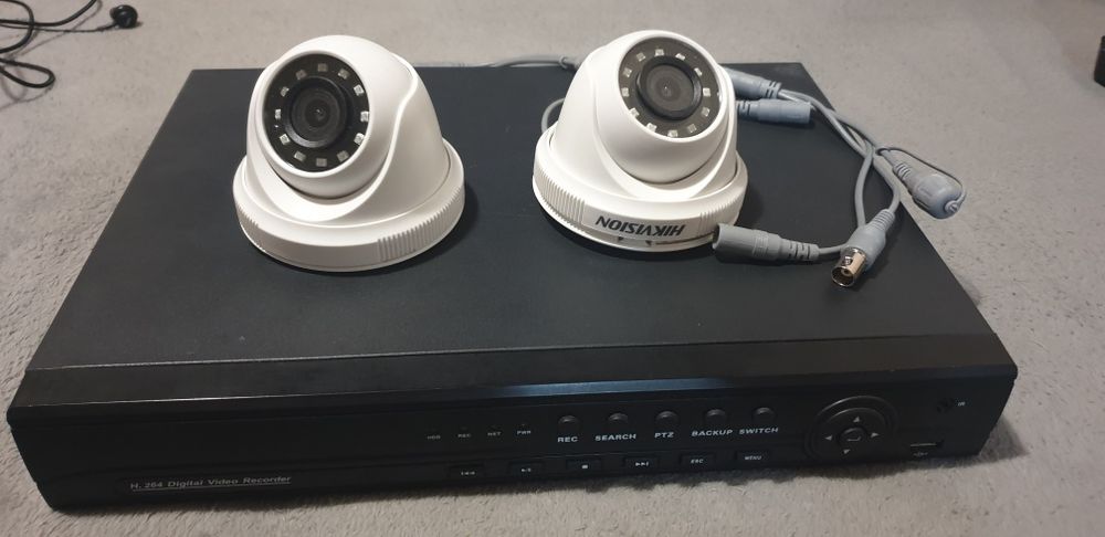 Kit Complet Camere Hikvision Plus DVR 1 TB