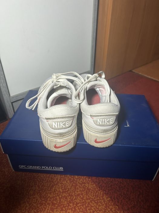 Nike Sport Court Legacy Lift