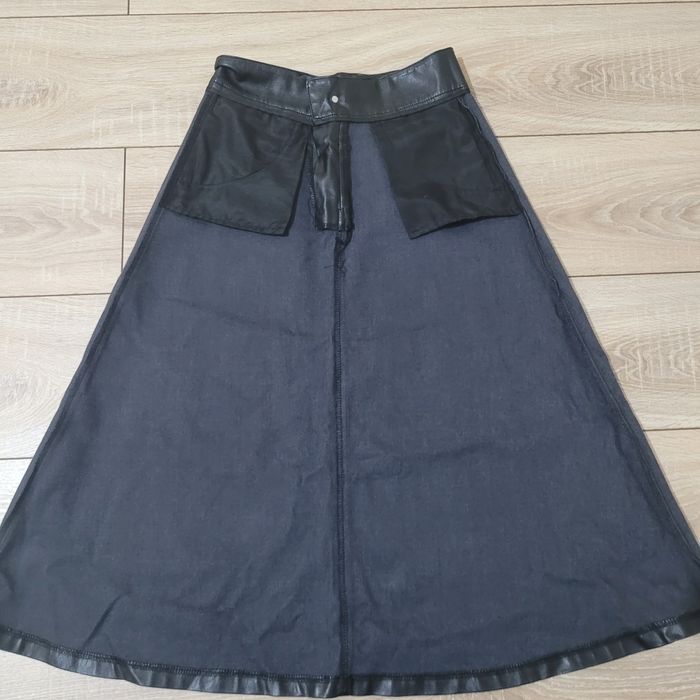 Юбка  черного цвета