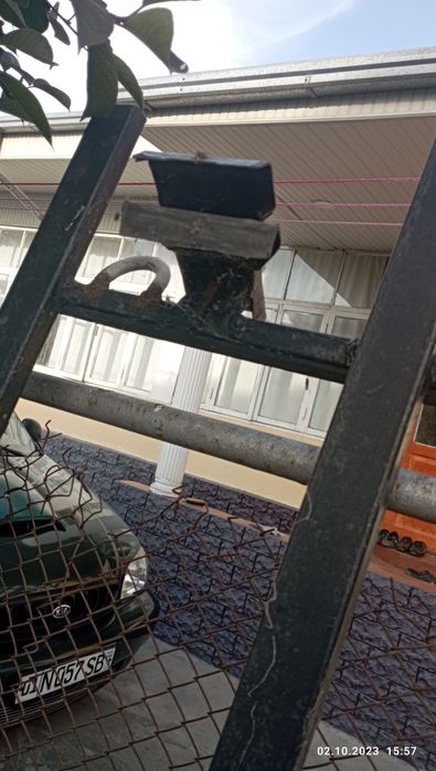 Kia karnival bagajnik sotiladi 3 milon som