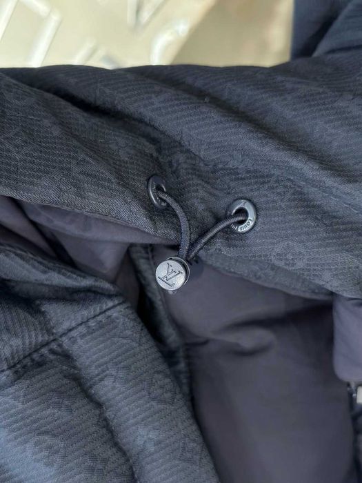 Geaca Louis Vuitton cu umplutura de puf Premium