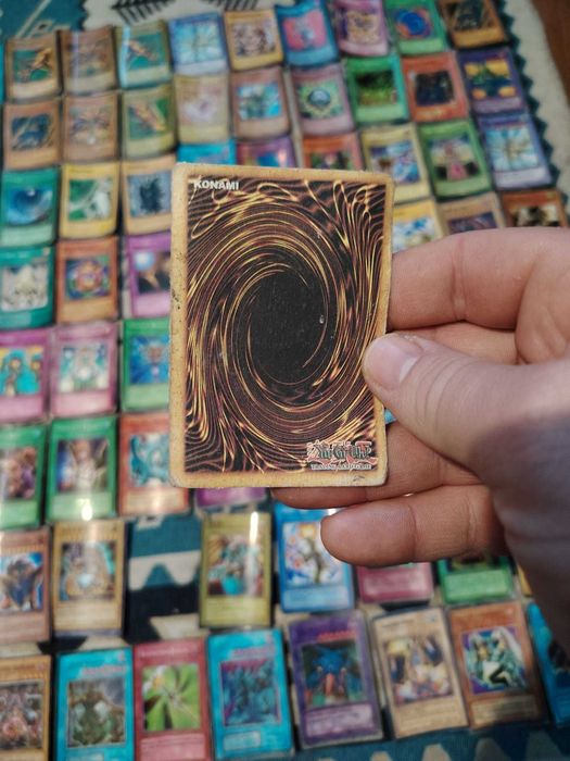 Cărți yughi oh konami 2004-2006 și cărți duel master în stare bună