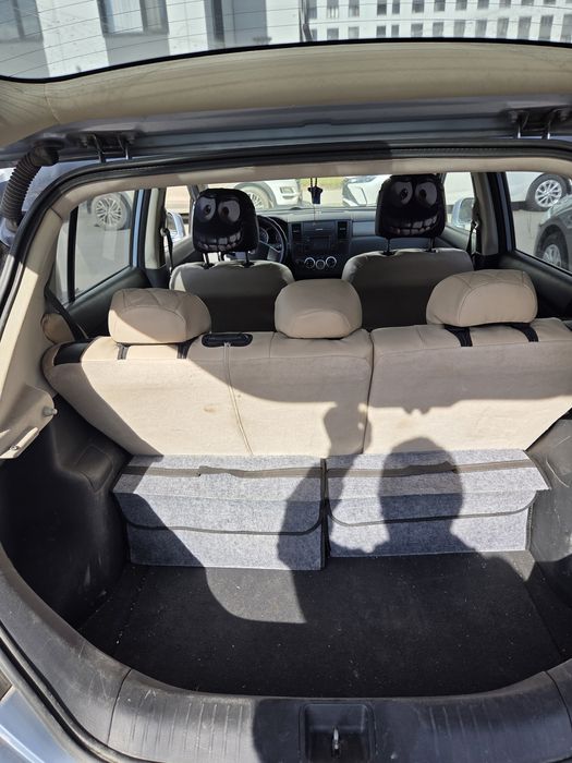 Продам авточехлы Nissan Tiida