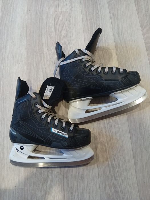 Продам коньки nordway