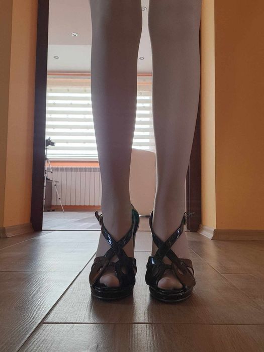 Дамски сандали на ток