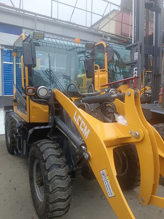 Продается новый фронтальный погрузчик