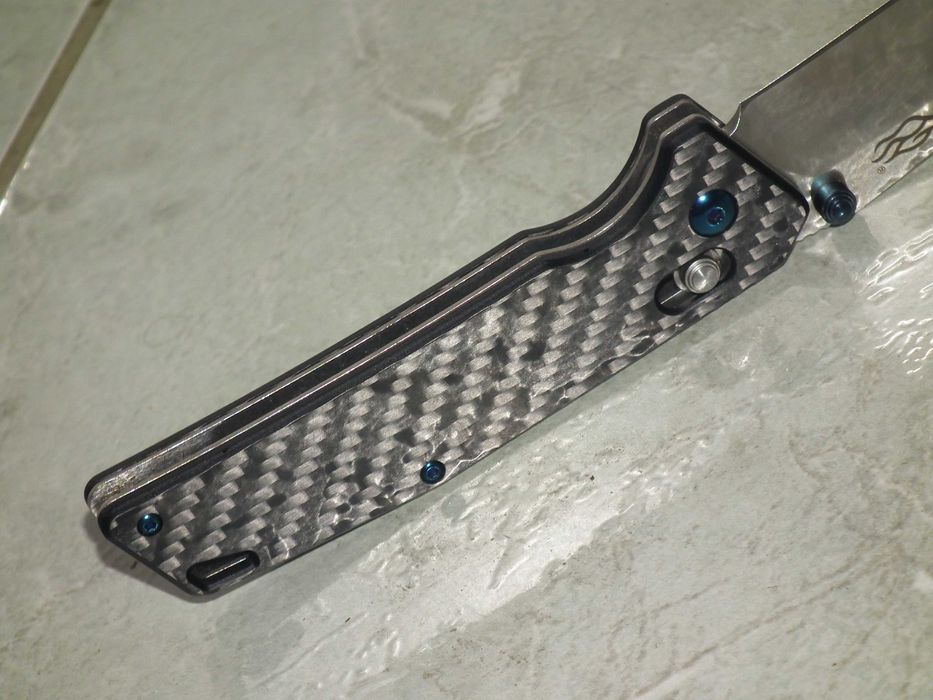 Briceag cutit Ganzo F 7601-CF nou, cutie, Carbon Fiber 440 C axis lock