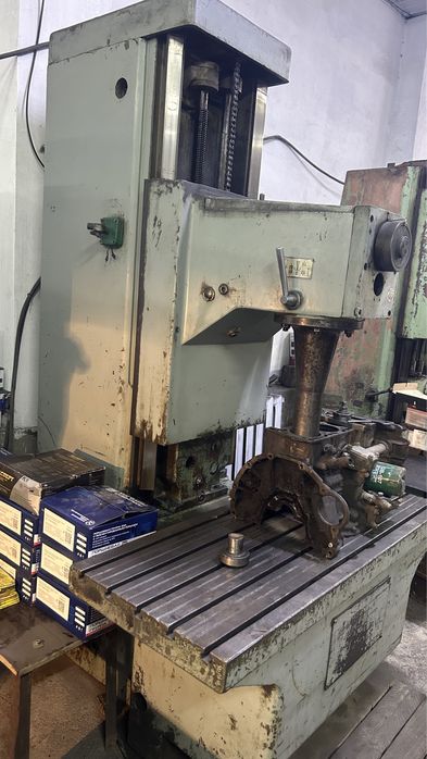 Расточной станок, токарь