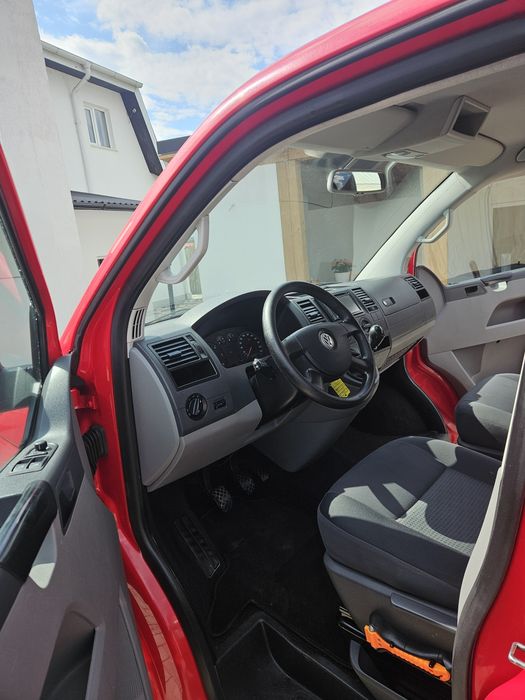 Volkswagen transporter 2.5 2010 5 locuri lung