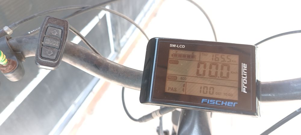 Bicicleta electrica asistata cu 9 viteze electric și 21 mecanice