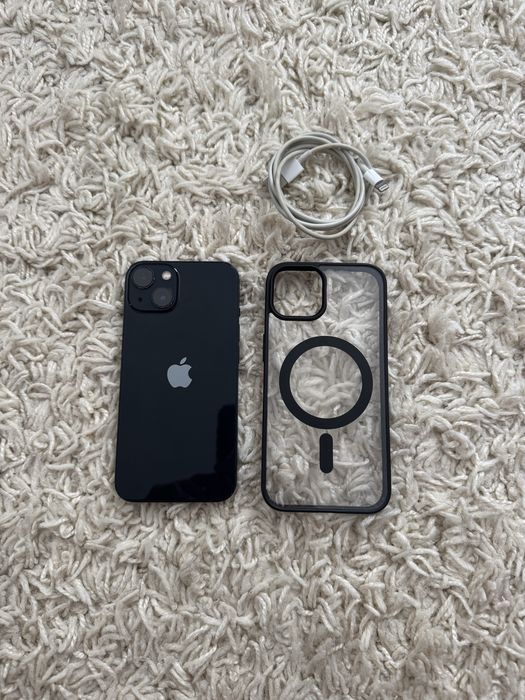 Vand iphone 13 cu 128gb si 88%