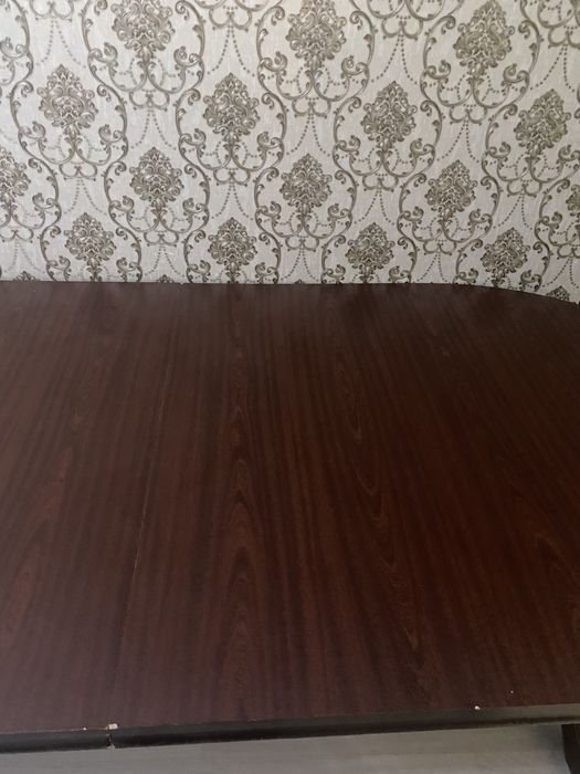 Стол для гостиной