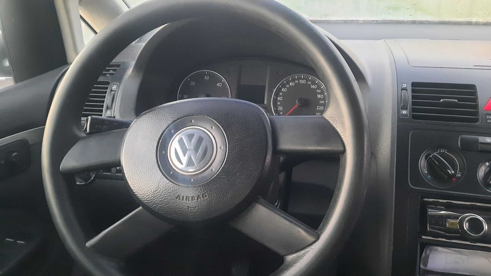 Vand wv touran masina personala