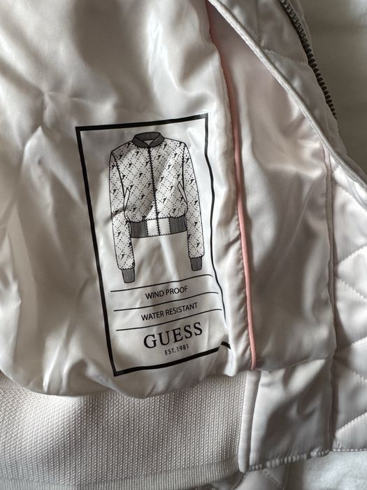 Guess - дамско яке