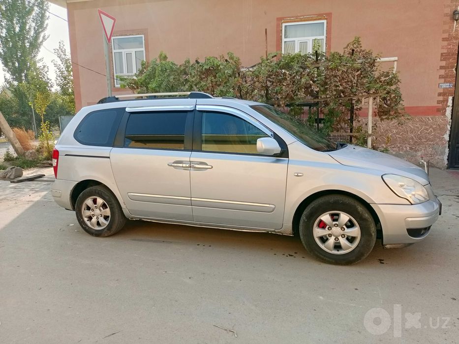 KIA Karnival Olib sotarmasman Uyda haydab yurilgan