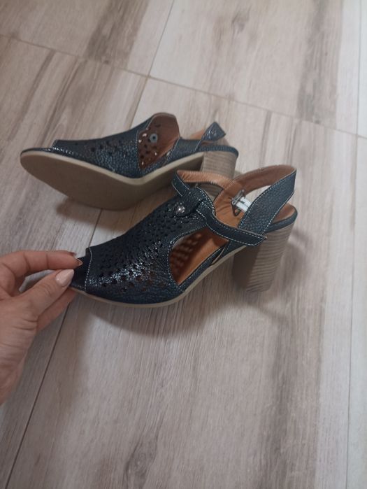 Дамски сандали ,много запазени