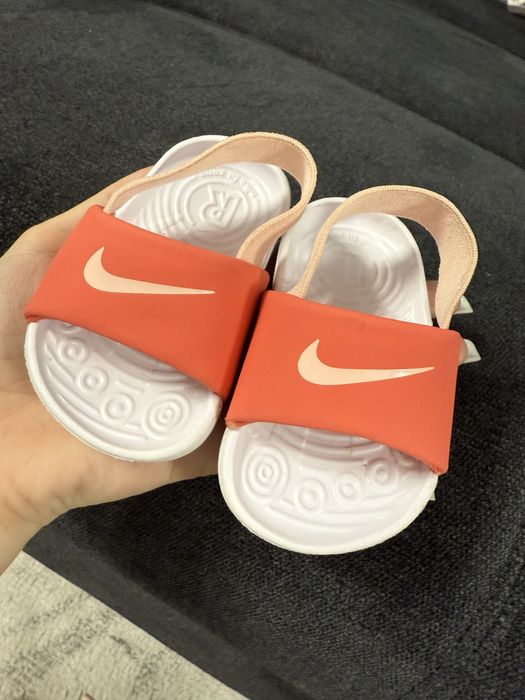 Vand adidasi , sandale fetita