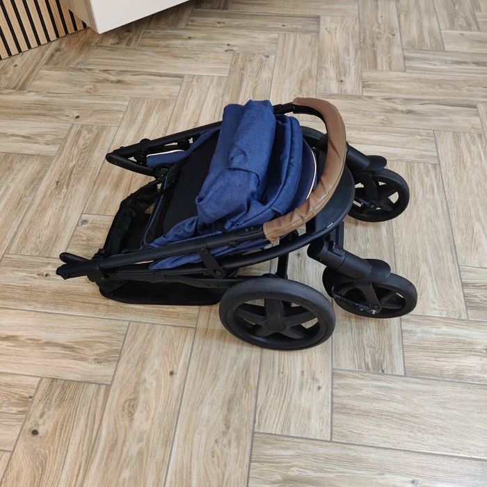 Carucior  copii pliabil Lionelo