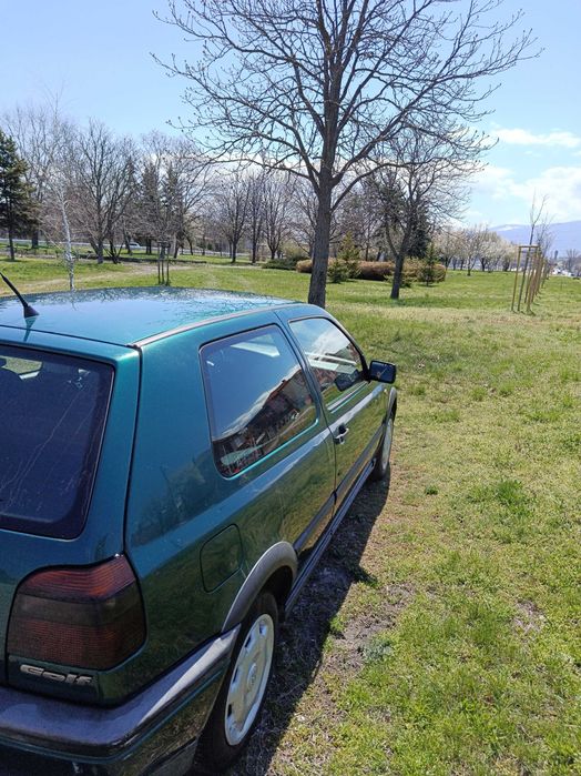 Продавам GOLF III