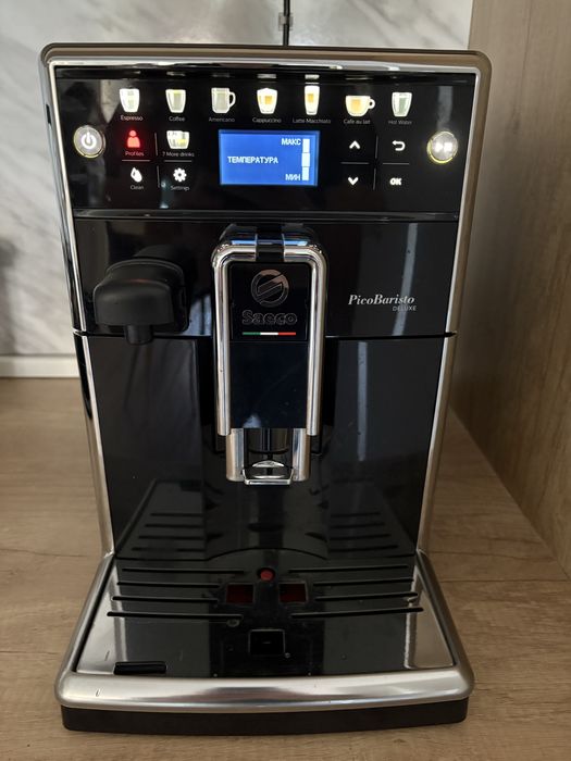 Кафемашина Saeco PicoBaristo Deluxe Супер Автоматична Машина За Еспресо с Регулируема Керамична Мелачка и Вградена Кана за Мляко SM5570 Кафеавтомат