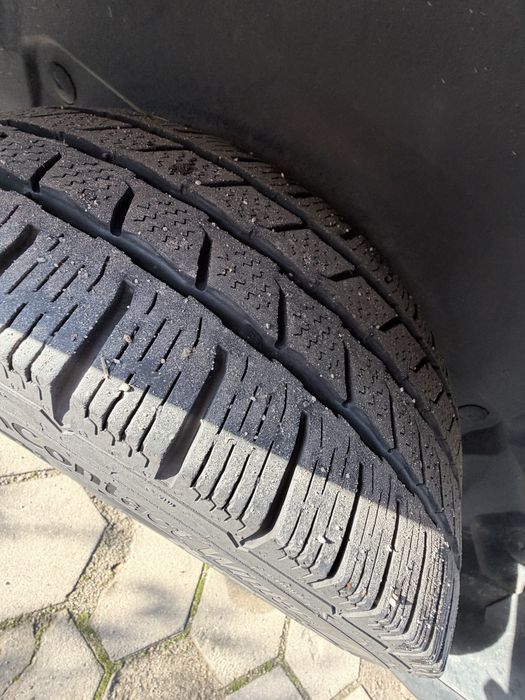 Продавам гуми с джанти 215/65/16 за БУС