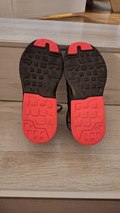 Нови маратонки Nike 34 номер