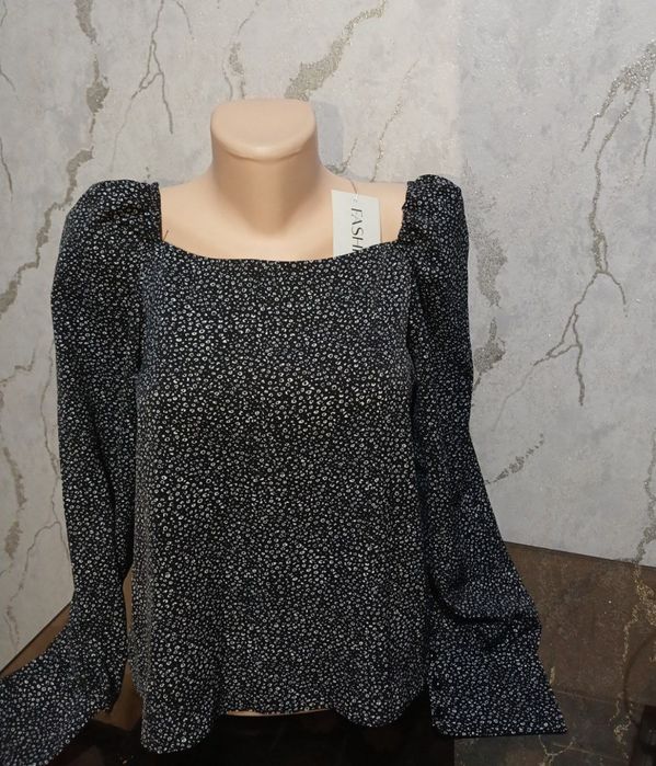 Блузки отличного качества,привезенные с  Санкт-Петербурга.модные