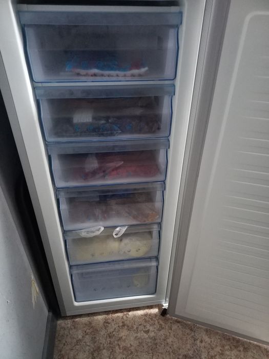 Продам морозилку