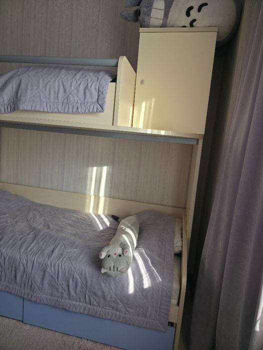 Продам двухъяруснаю кровать