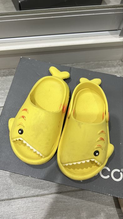 Кроссовки geox для малышей 22р