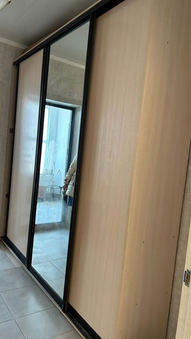 Продам шкаф большой вместимый