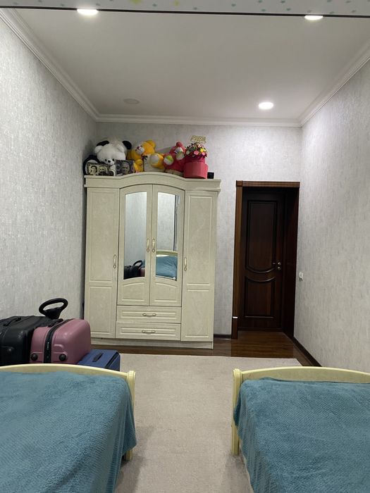 Срочно! Продаётся 4х комнатная квартира!