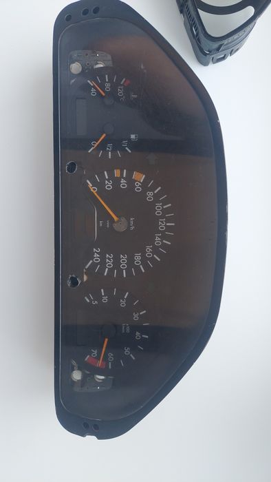 Приборка мерс 202 на запчасти