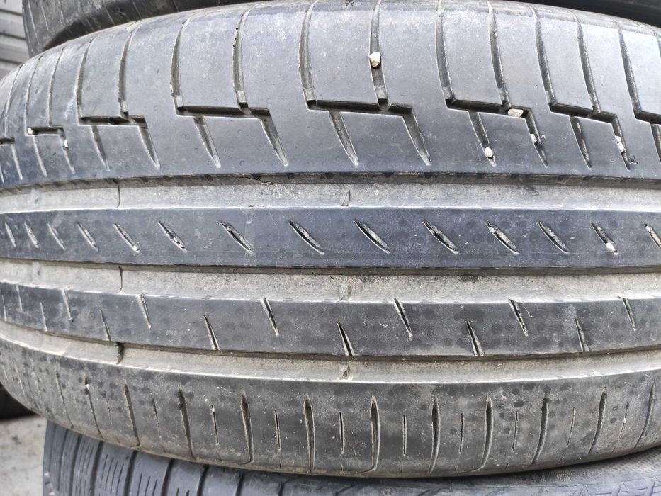 2бр Летни гуми 225 50 18 - Continental