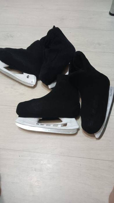 Продам коньки GF