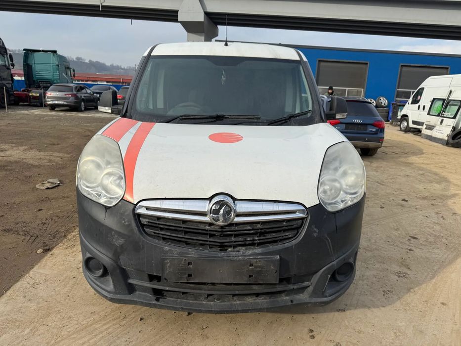 Bara / Capota / Faruri / Aripi / Usi Opel Combo 2015