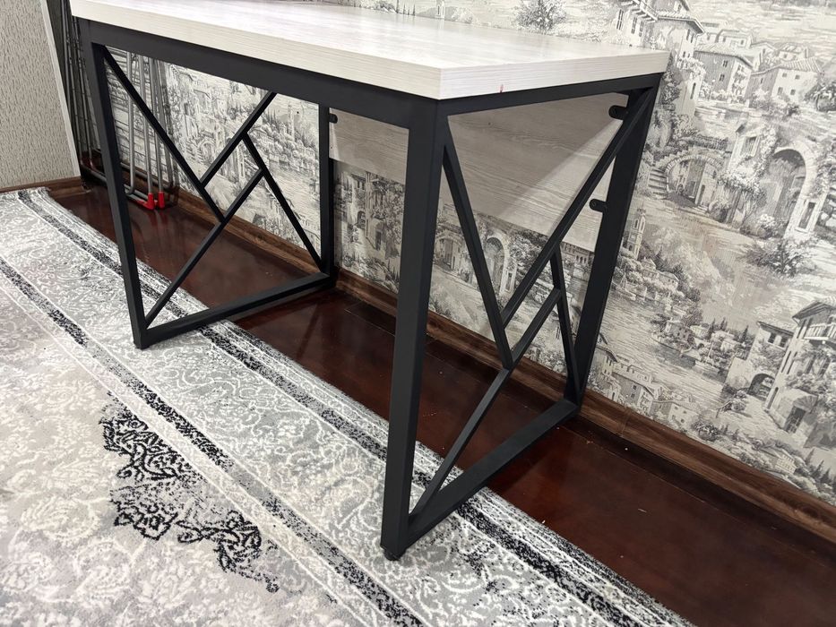 Продам парту лофт