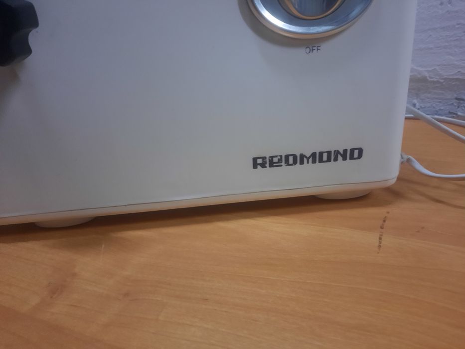 Продам мясорубку PHILIPS