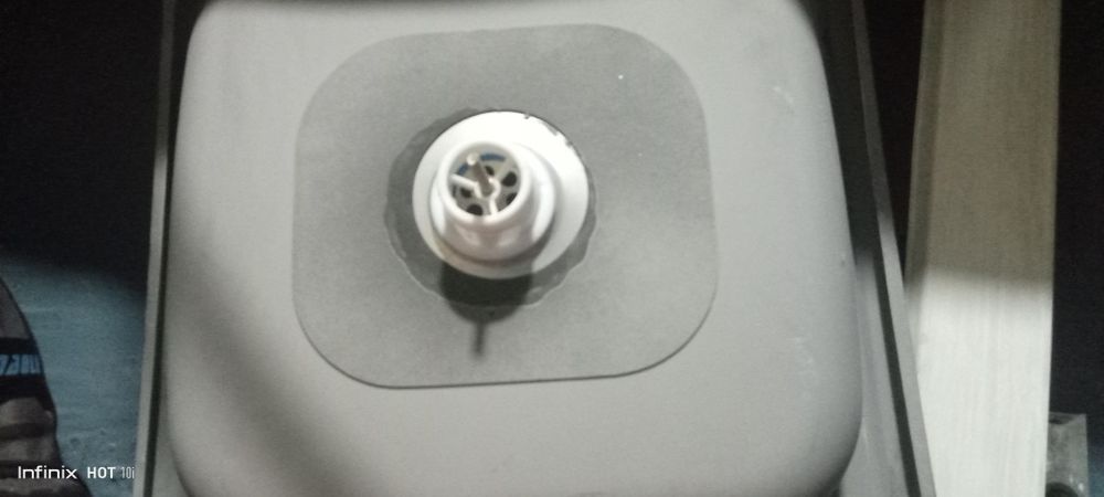 Rakavena yangi 100 000