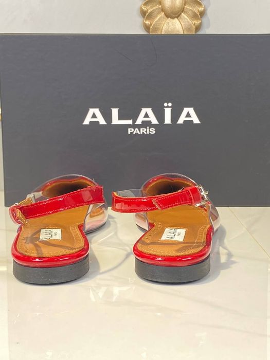 Нови обувки Alaia със сърца