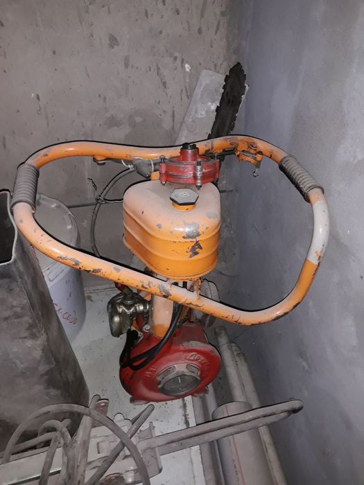 Продаётся бензопила "ДРУЖБА"