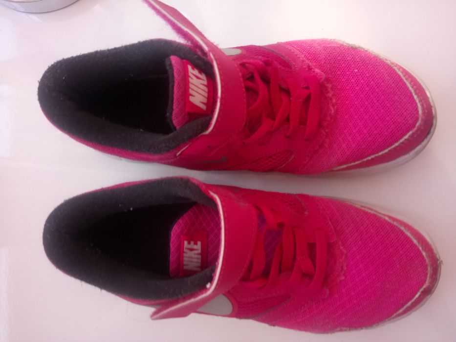 Невероятни платненки, маратонки, кецове повечето запазени