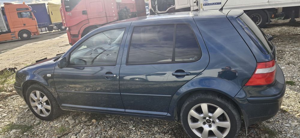 VOLKSWAGEN Golf 2003 — imagine 4