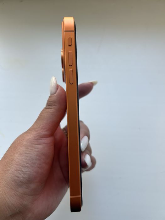 Продам iphone xr, в корпусе 17 pro max