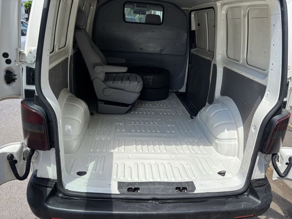 Volkswagen T5 2.5 R5 131 cp