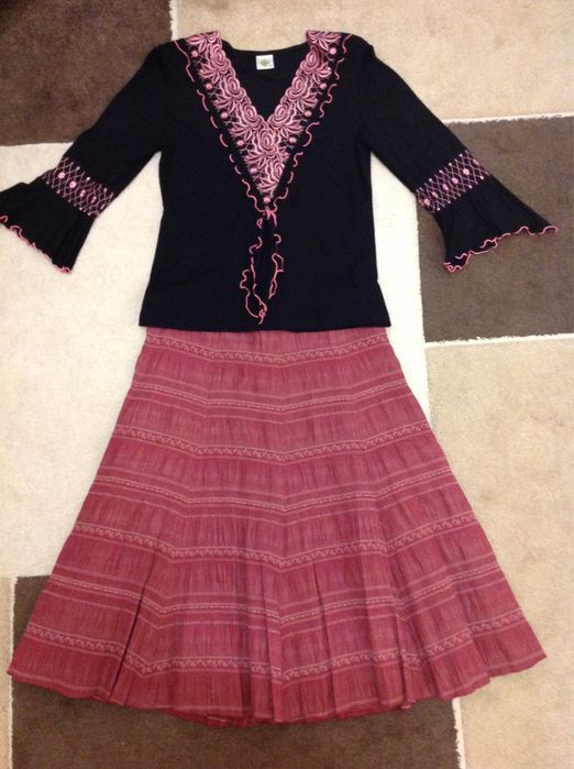 Красивый наряд,размер 44-46