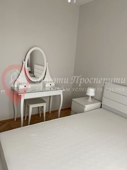 3-стаен в София-Иван Вазов площ 90 цена 1000