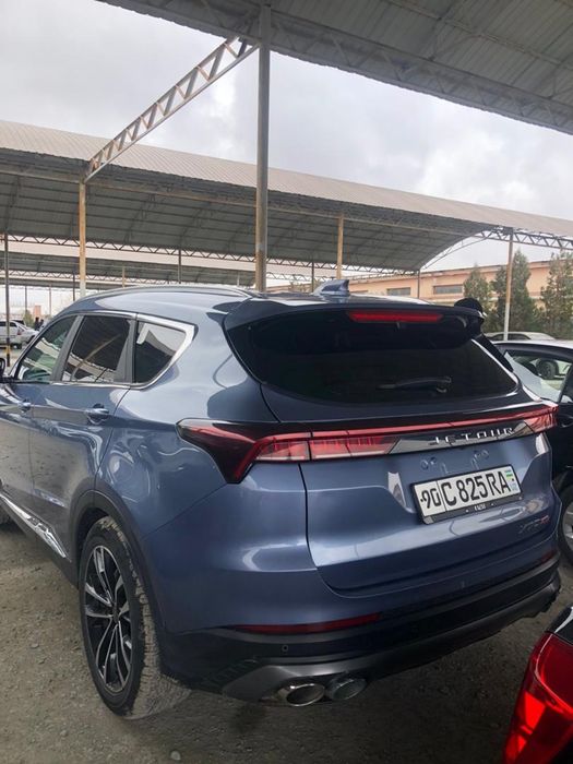 Jetour X70+ mashinasi sotiladi