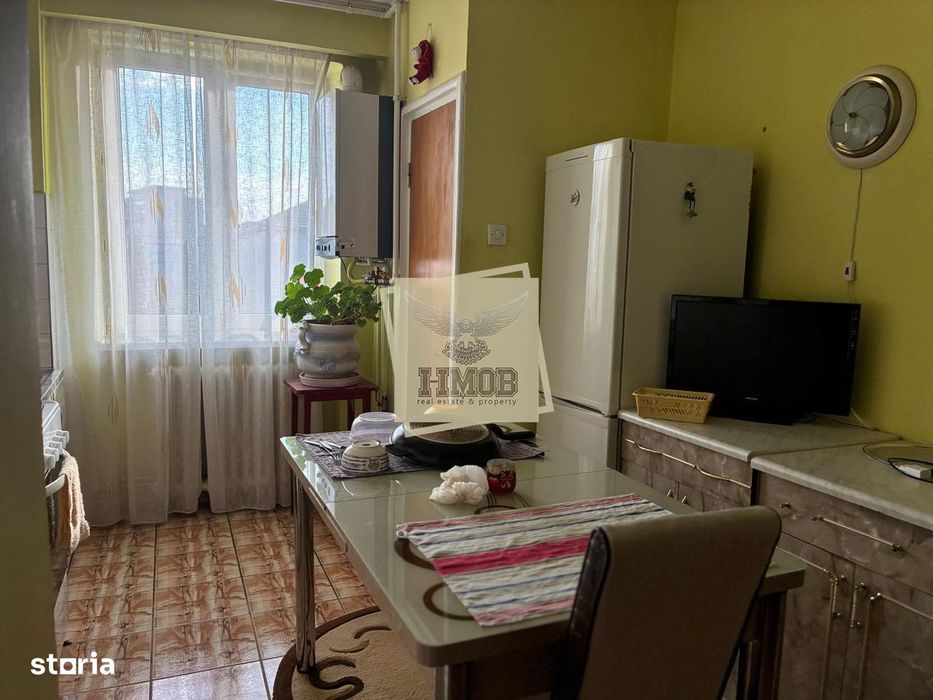 Apartament 3 camere decomandat si pivnita zona Mihai Viteazu