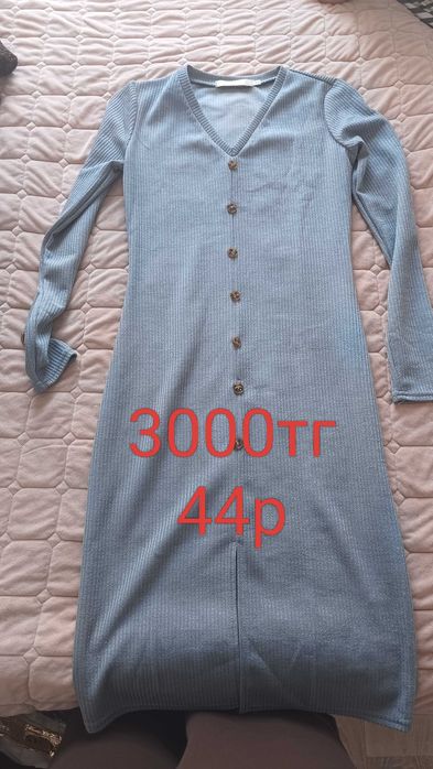 Платья продам 44-46 р
